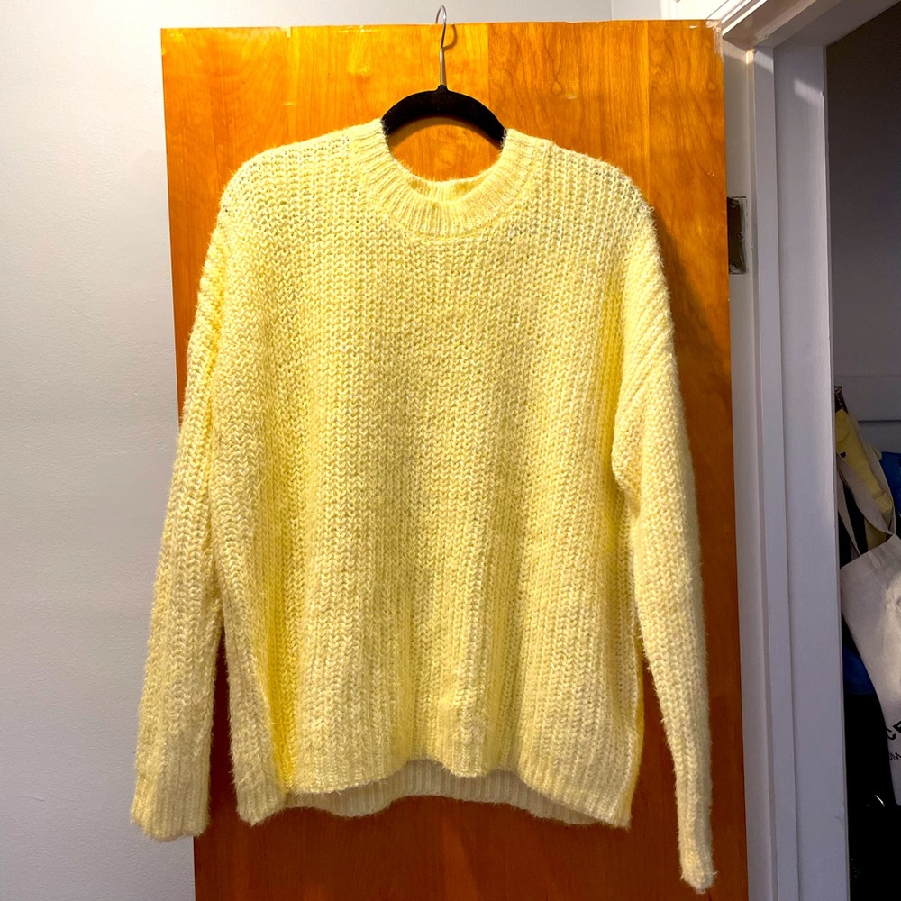 NBW- Very soft yellow sweater!